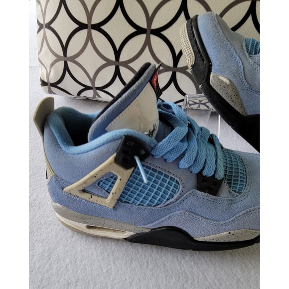 Jordan 4 Retro Mid University Blue Sneakers Size 5.5Y low top No Box - Picture 2 of 6